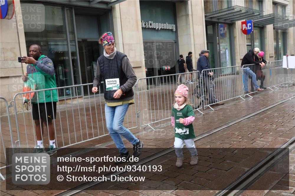 05.10.2025 - 20. swb-Marathon Bremen Strokosch-Dieckow http://msf.ph/oto/9340193 05.10.2025 15:25:20 Ziel 196, 2191 meine-sportfotos.de