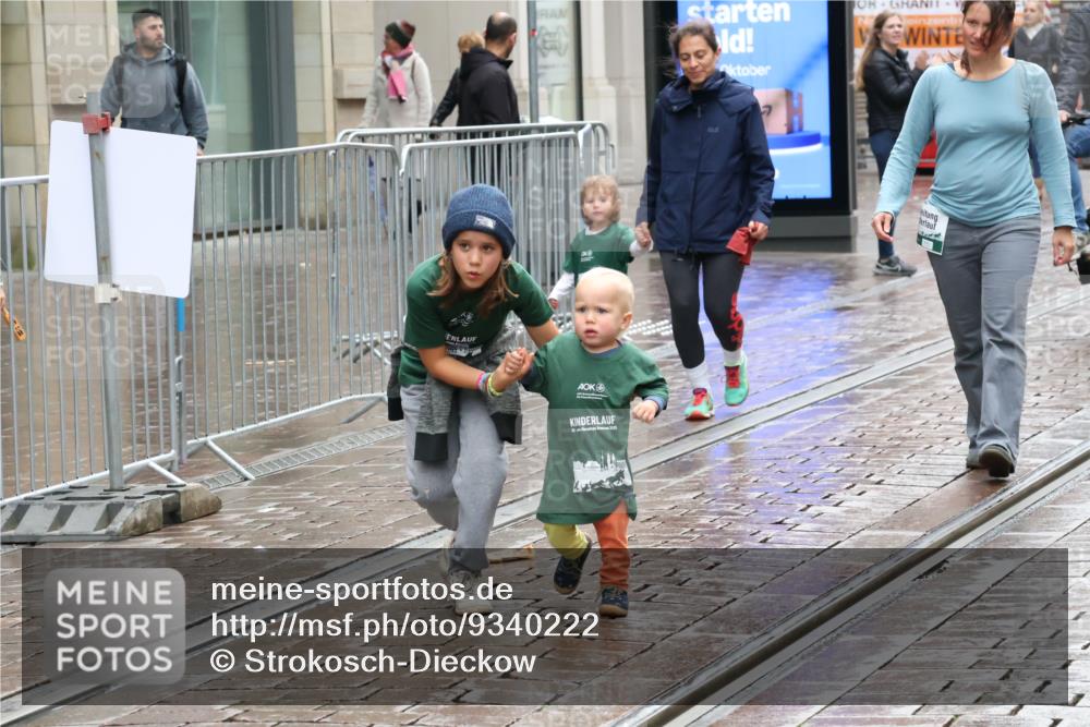 05.10.2025 - 20. swb-Marathon Bremen Strokosch-Dieckow http://msf.ph/oto/9340222 05.10.2025 15:27:45 Ziel 2095, 10864 meine-sportfotos.de