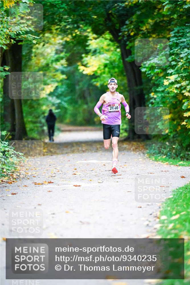 12.10.2025 - Bramfelder Halbmarathon 2025 Dr. Thomas Lammeyer http://msf.ph/oto/9340235 12.10.2025 09:44:40 Laufen 2640 meine-sportfotos.de