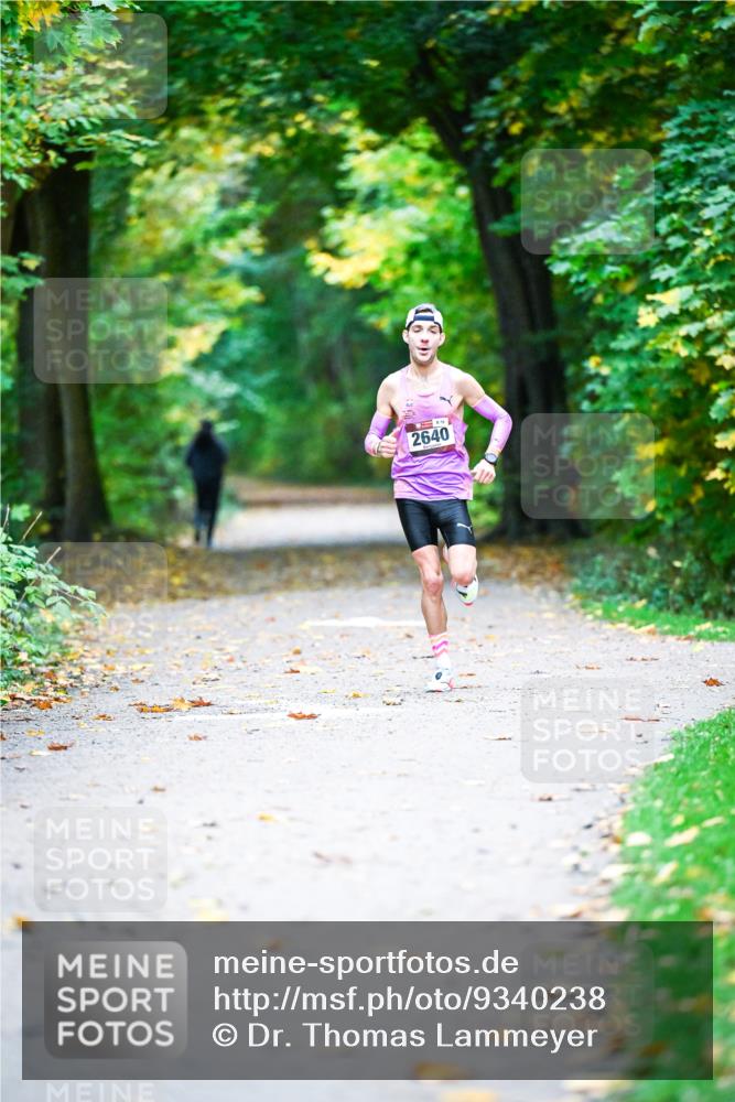 12.10.2025 - Bramfelder Halbmarathon 2025 Dr. Thomas Lammeyer http://msf.ph/oto/9340238 12.10.2025 09:44:40 Laufen 2640 meine-sportfotos.de