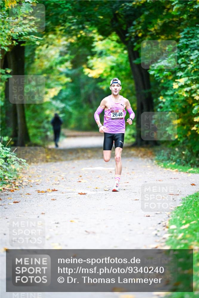 12.10.2025 - Bramfelder Halbmarathon 2025 Dr. Thomas Lammeyer http://msf.ph/oto/9340240 12.10.2025 09:44:41 Laufen 2640 meine-sportfotos.de