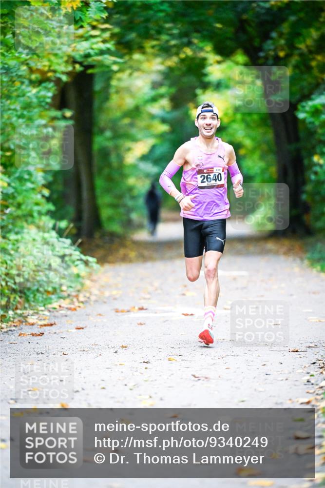 12.10.2025 - Bramfelder Halbmarathon 2025 Dr. Thomas Lammeyer http://msf.ph/oto/9340249 12.10.2025 09:44:42 Laufen 79, 2640 meine-sportfotos.de