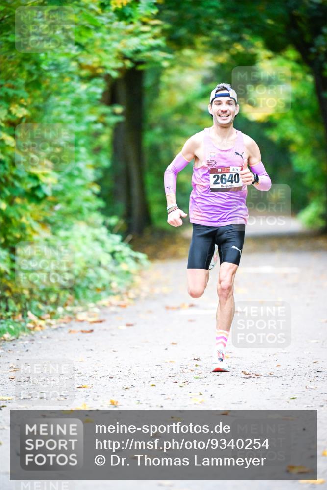 12.10.2025 - Bramfelder Halbmarathon 2025 Dr. Thomas Lammeyer http://msf.ph/oto/9340254 12.10.2025 09:44:43 Laufen 79, 2640 meine-sportfotos.de