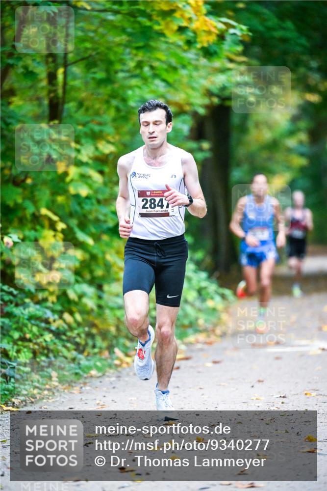 12.10.2025 - Bramfelder Halbmarathon 2025 Dr. Thomas Lammeyer http://msf.ph/oto/9340277 12.10.2025 09:45:18 Laufen 2847 meine-sportfotos.de