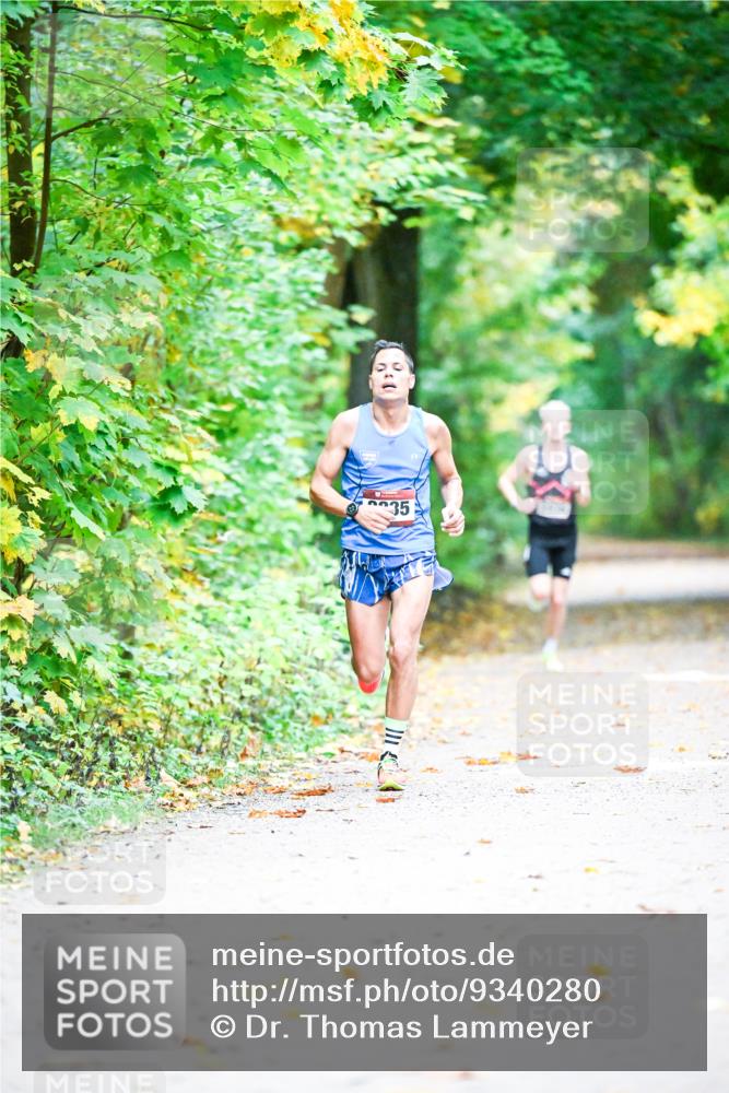 12.10.2025 - Bramfelder Halbmarathon 2025 Dr. Thomas Lammeyer http://msf.ph/oto/9340280 12.10.2025 09:45:20 Laufen 35 meine-sportfotos.de