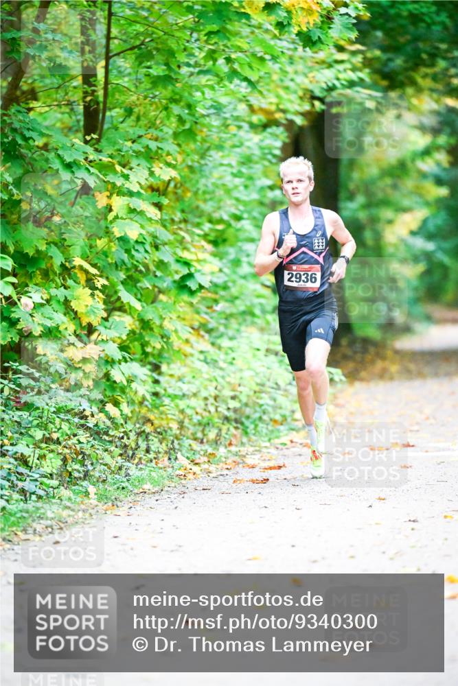 12.10.2025 - Bramfelder Halbmarathon 2025 Dr. Thomas Lammeyer http://msf.ph/oto/9340300 12.10.2025 09:45:23 Laufen 2936 meine-sportfotos.de