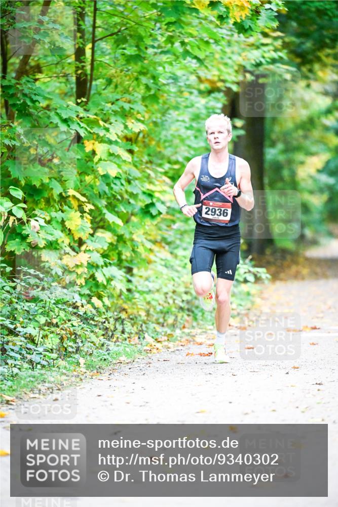 12.10.2025 - Bramfelder Halbmarathon 2025 Dr. Thomas Lammeyer http://msf.ph/oto/9340302 12.10.2025 09:45:24 Laufen 2936 meine-sportfotos.de