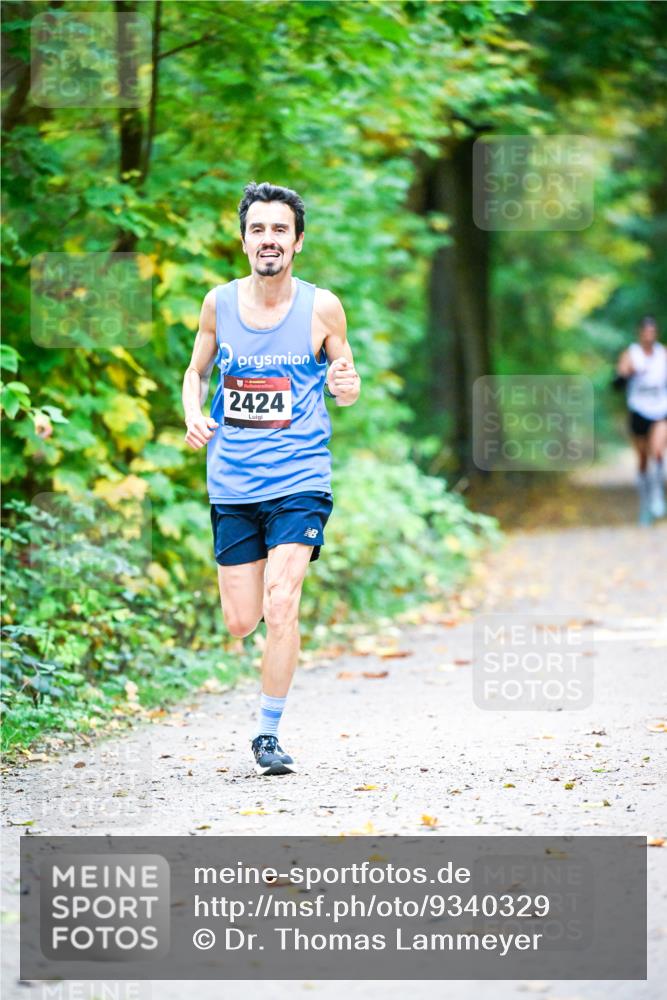 12.10.2025 - Bramfelder Halbmarathon 2025 Dr. Thomas Lammeyer http://msf.ph/oto/9340329 12.10.2025 09:46:00 Laufen 2424 meine-sportfotos.de