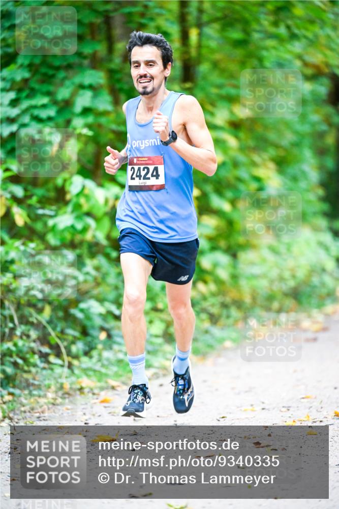 12.10.2025 - Bramfelder Halbmarathon 2025 Dr. Thomas Lammeyer http://msf.ph/oto/9340335 12.10.2025 09:46:01 Laufen 2424 meine-sportfotos.de