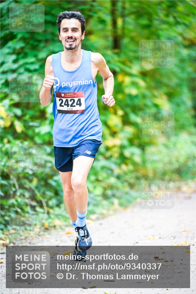 12.10.2025 - Bramfelder Halbmarathon 2025 Dr. Thomas Lammeyer http://msf.ph/oto/9340337 12.10.2025 09:46:01 Laufen 34, 2424 meine-sportfotos.de