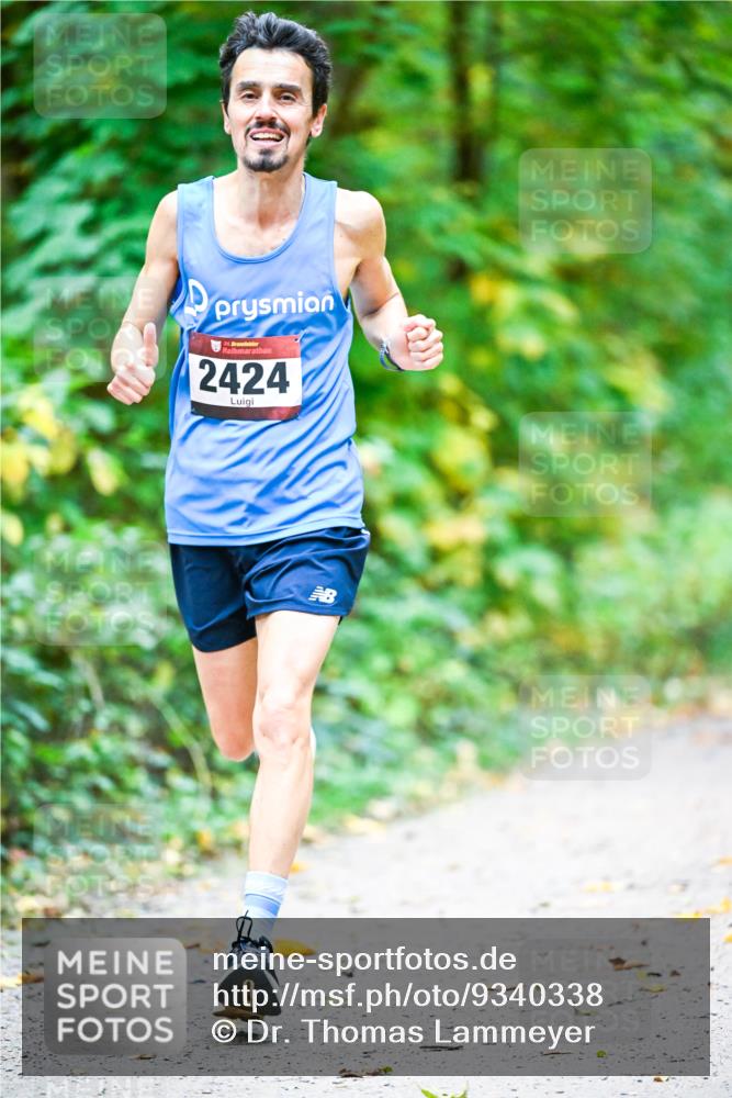 12.10.2025 - Bramfelder Halbmarathon 2025 Dr. Thomas Lammeyer http://msf.ph/oto/9340338 12.10.2025 09:46:01 Laufen 34, 2424, 0 meine-sportfotos.de