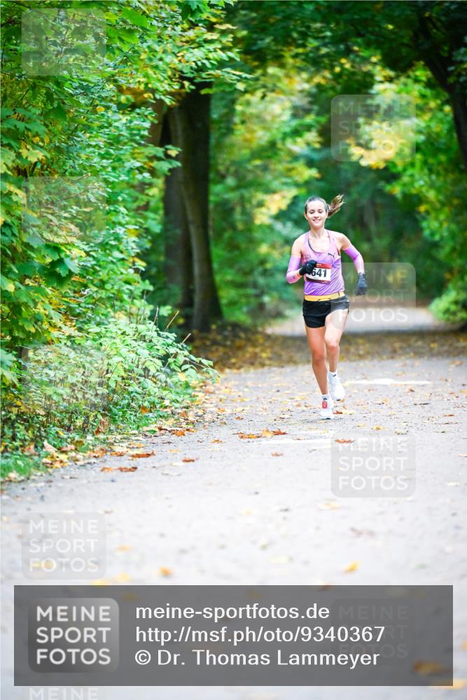 12.10.2025 - Bramfelder Halbmarathon 2025 Dr. Thomas Lammeyer http://msf.ph/oto/9340367 12.10.2025 09:46:25 Laufen 641 meine-sportfotos.de