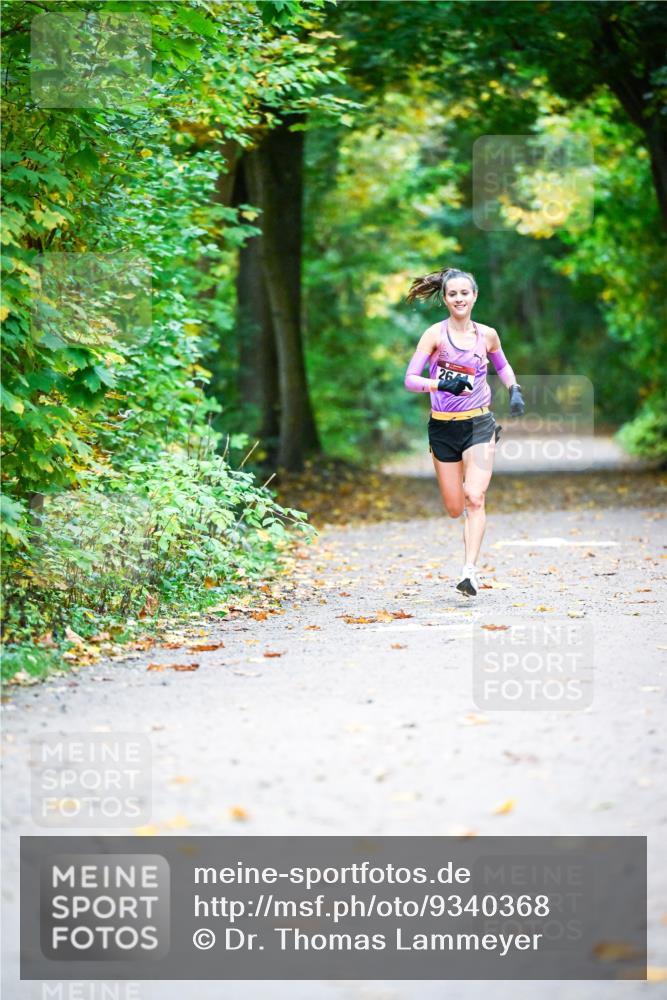 12.10.2025 - Bramfelder Halbmarathon 2025 Dr. Thomas Lammeyer http://msf.ph/oto/9340368 12.10.2025 09:46:25 Laufen 26 meine-sportfotos.de