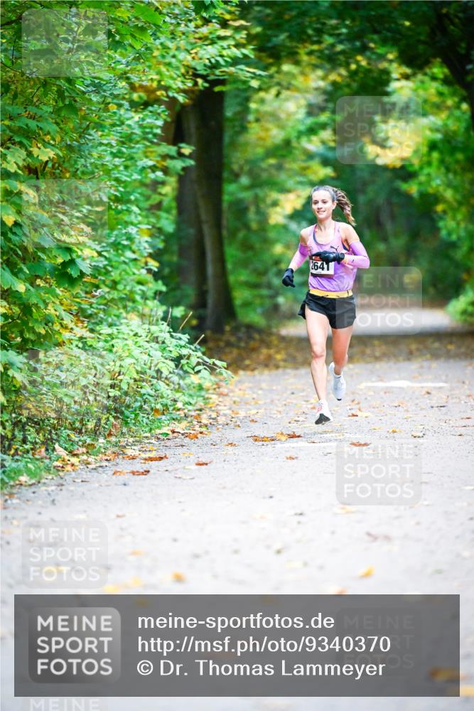 12.10.2025 - Bramfelder Halbmarathon 2025 Dr. Thomas Lammeyer http://msf.ph/oto/9340370 12.10.2025 09:46:25 Laufen 2641 meine-sportfotos.de