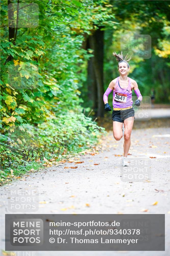 12.10.2025 - Bramfelder Halbmarathon 2025 Dr. Thomas Lammeyer http://msf.ph/oto/9340378 12.10.2025 09:46:26 Laufen 2641 meine-sportfotos.de