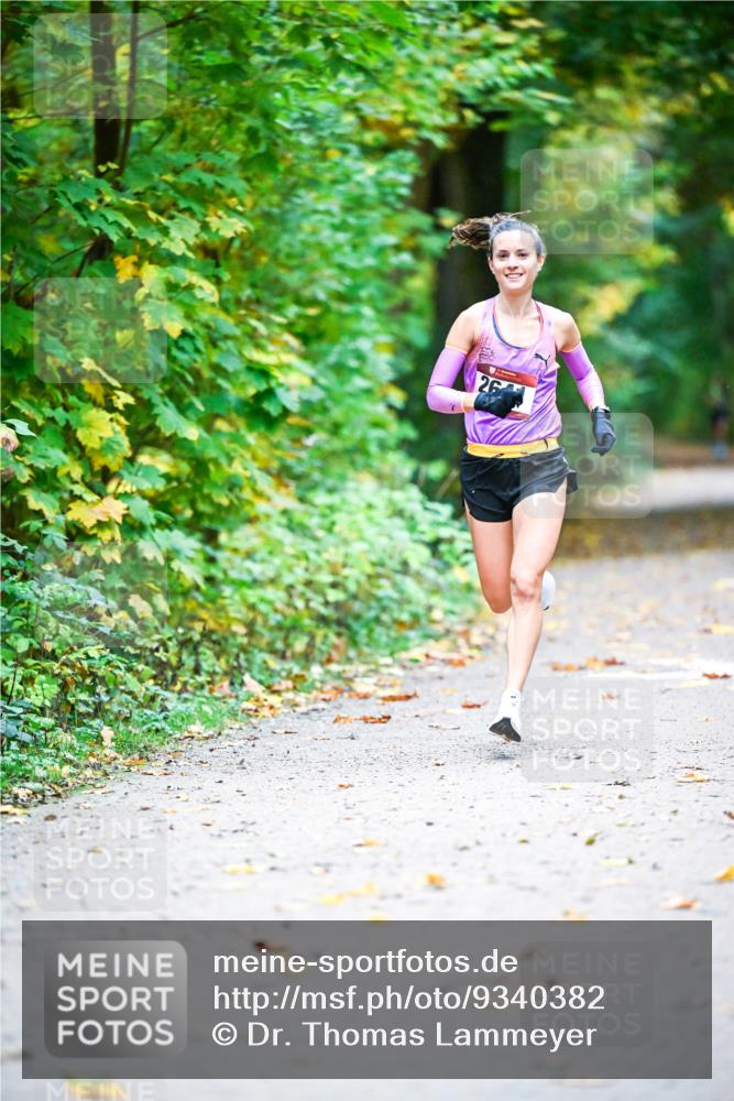 12.10.2025 - Bramfelder Halbmarathon 2025 Dr. Thomas Lammeyer http://msf.ph/oto/9340382 12.10.2025 09:46:27 Laufen 26 meine-sportfotos.de