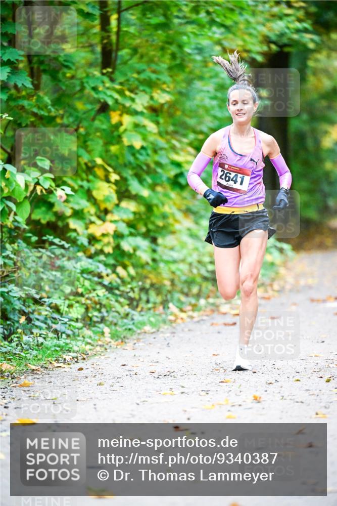 12.10.2025 - Bramfelder Halbmarathon 2025 Dr. Thomas Lammeyer http://msf.ph/oto/9340387 12.10.2025 09:46:27 Laufen 2641 meine-sportfotos.de