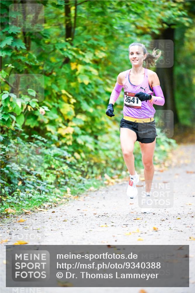 12.10.2025 - Bramfelder Halbmarathon 2025 Dr. Thomas Lammeyer http://msf.ph/oto/9340388 12.10.2025 09:46:27 Laufen 2641 meine-sportfotos.de