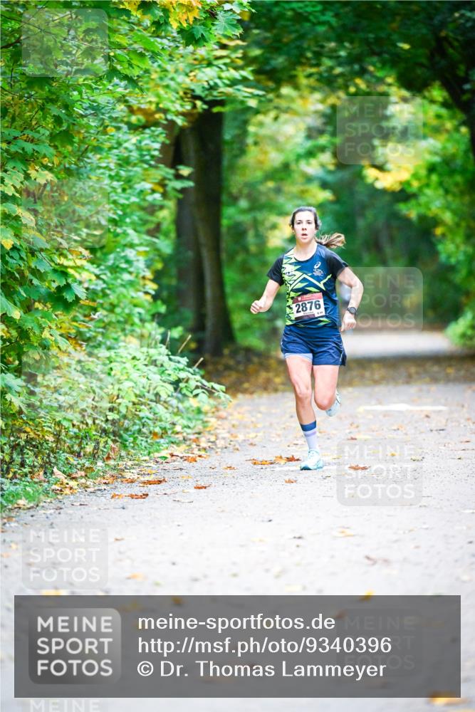 12.10.2025 - Bramfelder Halbmarathon 2025 Dr. Thomas Lammeyer http://msf.ph/oto/9340396 12.10.2025 09:46:50 Laufen 2876 meine-sportfotos.de