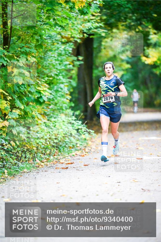 12.10.2025 - Bramfelder Halbmarathon 2025 Dr. Thomas Lammeyer http://msf.ph/oto/9340400 12.10.2025 09:46:50 Laufen 2876 meine-sportfotos.de
