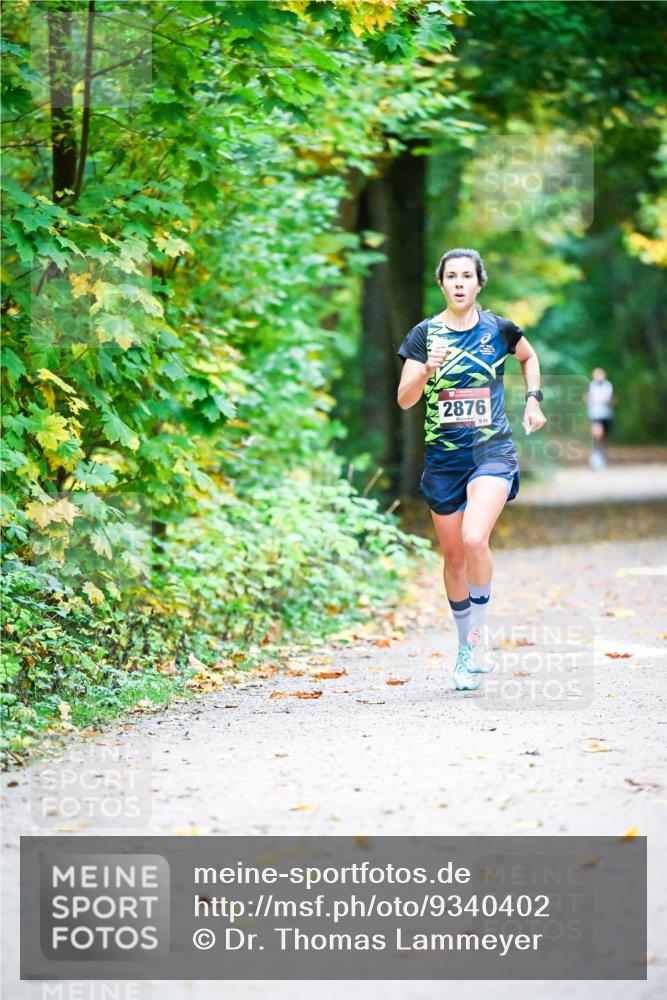 12.10.2025 - Bramfelder Halbmarathon 2025 Dr. Thomas Lammeyer http://msf.ph/oto/9340402 12.10.2025 09:46:51 Laufen 2876 meine-sportfotos.de