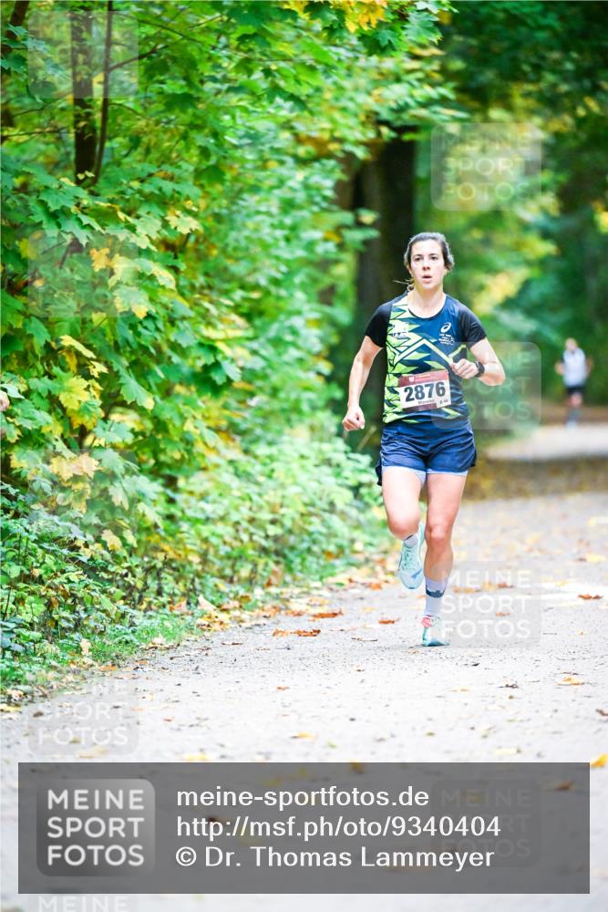 12.10.2025 - Bramfelder Halbmarathon 2025 Dr. Thomas Lammeyer http://msf.ph/oto/9340404 12.10.2025 09:46:51 Laufen 2876, 844 meine-sportfotos.de