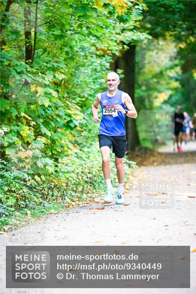 12.10.2025 - Bramfelder Halbmarathon 2025 Dr. Thomas Lammeyer http://msf.ph/oto/9340449 12.10.2025 09:47:39 Laufen 2554, 91 meine-sportfotos.de