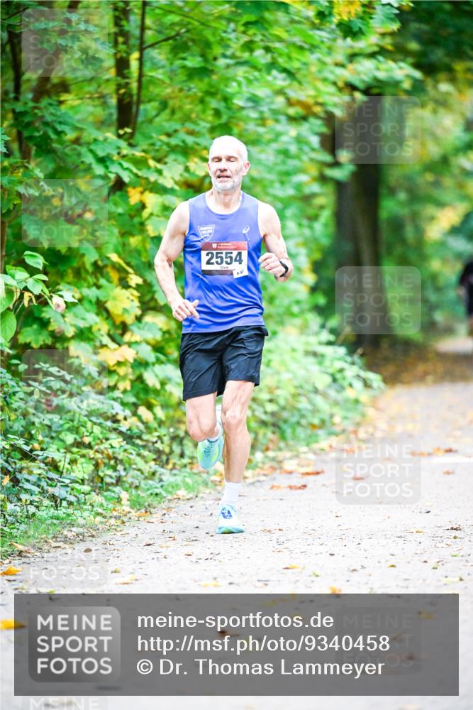 12.10.2025 - Bramfelder Halbmarathon 2025 Dr. Thomas Lammeyer http://msf.ph/oto/9340458 12.10.2025 09:47:41 Laufen 2554 meine-sportfotos.de
