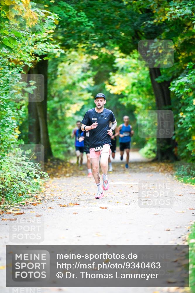 12.10.2025 - Bramfelder Halbmarathon 2025 Dr. Thomas Lammeyer http://msf.ph/oto/9340463 12.10.2025 09:47:44 Laufen 415 meine-sportfotos.de