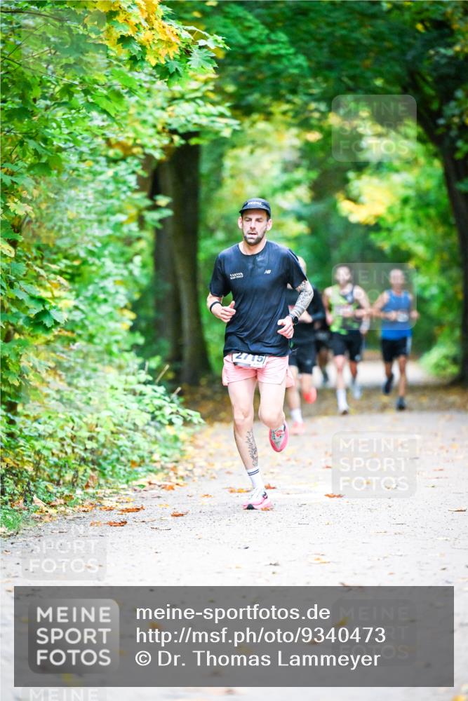 12.10.2025 - Bramfelder Halbmarathon 2025 Dr. Thomas Lammeyer http://msf.ph/oto/9340473 12.10.2025 09:47:45 Laufen  meine-sportfotos.de