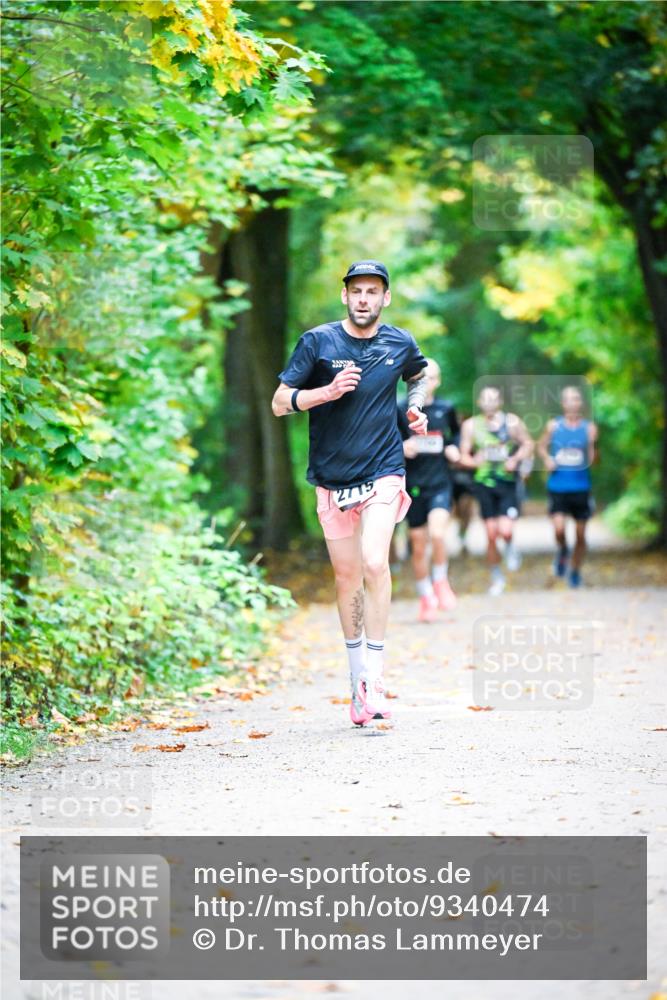12.10.2025 - Bramfelder Halbmarathon 2025 Dr. Thomas Lammeyer http://msf.ph/oto/9340474 12.10.2025 09:47:46 Laufen 2715 meine-sportfotos.de