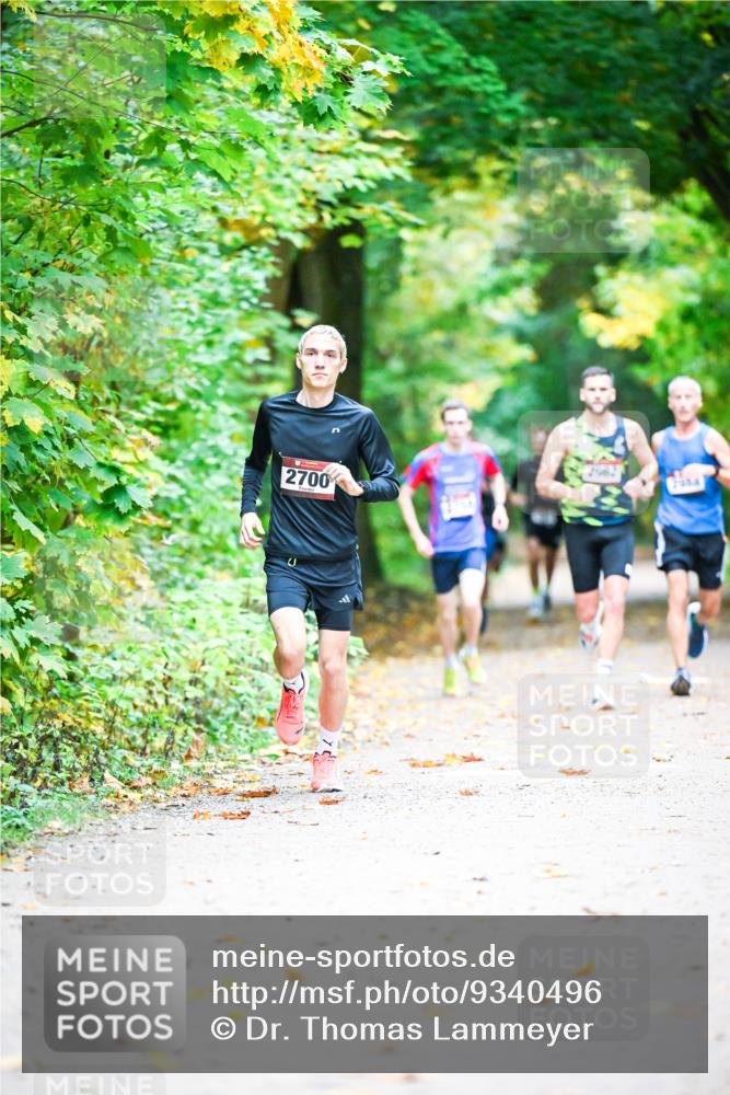 12.10.2025 - Bramfelder Halbmarathon 2025 Dr. Thomas Lammeyer http://msf.ph/oto/9340496 12.10.2025 09:47:49 Laufen 2700, 2962, 2084 meine-sportfotos.de