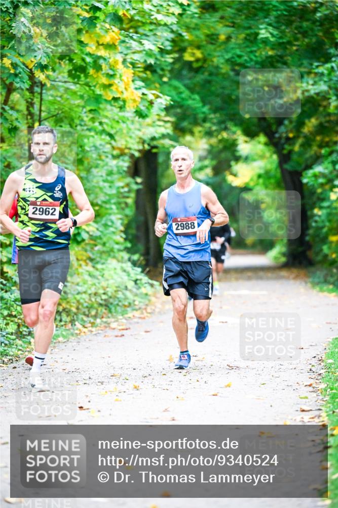 12.10.2025 - Bramfelder Halbmarathon 2025 Dr. Thomas Lammeyer http://msf.ph/oto/9340524 12.10.2025 09:47:54 Laufen 2962, 2988 meine-sportfotos.de