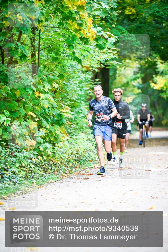 12.10.2025 - Bramfelder Halbmarathon 2025 Dr. Thomas Lammeyer http://msf.ph/oto/9340539 12.10.2025 09:47:57 Laufen 2969, 2549 meine-sportfotos.de