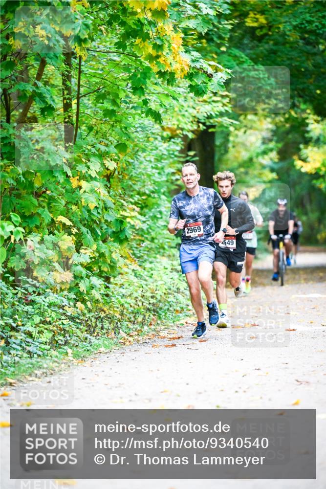 12.10.2025 - Bramfelder Halbmarathon 2025 Dr. Thomas Lammeyer http://msf.ph/oto/9340540 12.10.2025 09:47:57 Laufen 2969, 2549 meine-sportfotos.de
