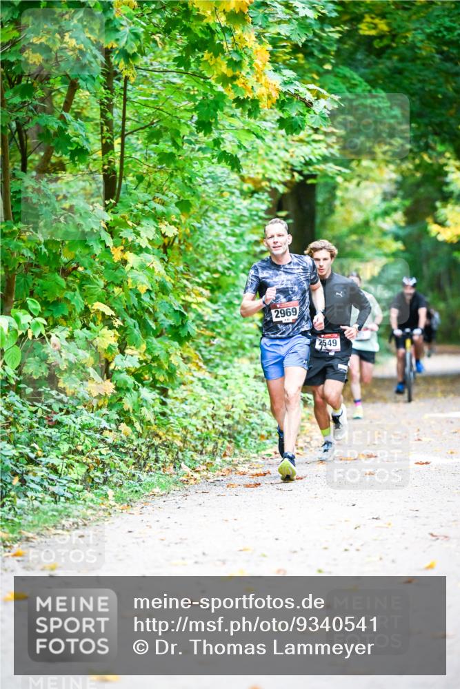 12.10.2025 - Bramfelder Halbmarathon 2025 Dr. Thomas Lammeyer http://msf.ph/oto/9340541 12.10.2025 09:47:57 Laufen 2969, 2549 meine-sportfotos.de