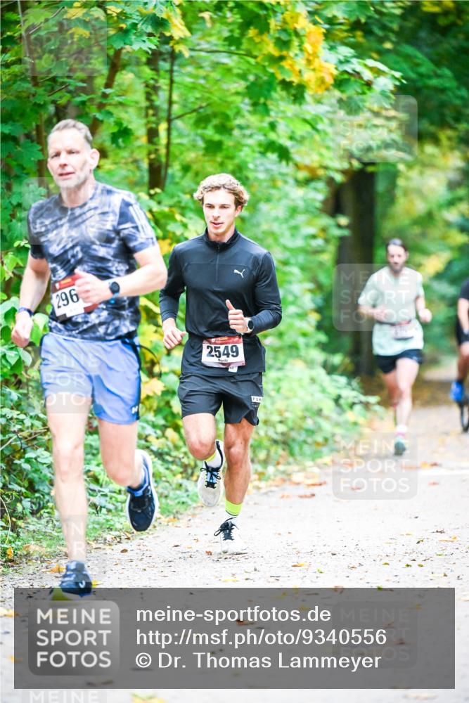 12.10.2025 - Bramfelder Halbmarathon 2025 Dr. Thomas Lammeyer http://msf.ph/oto/9340556 12.10.2025 09:48:00 Laufen 296, 2549 meine-sportfotos.de