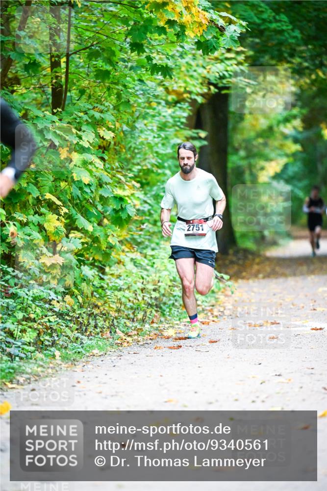 12.10.2025 - Bramfelder Halbmarathon 2025 Dr. Thomas Lammeyer http://msf.ph/oto/9340561 12.10.2025 09:48:01 Laufen 2751 meine-sportfotos.de
