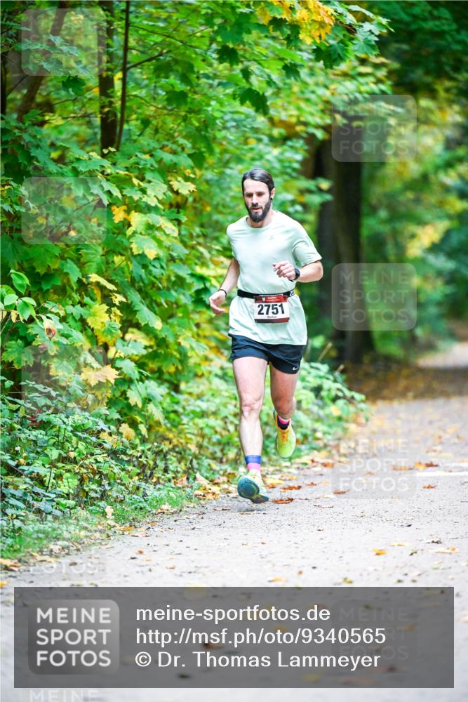 12.10.2025 - Bramfelder Halbmarathon 2025 Dr. Thomas Lammeyer http://msf.ph/oto/9340565 12.10.2025 09:48:01 Laufen 2751 meine-sportfotos.de