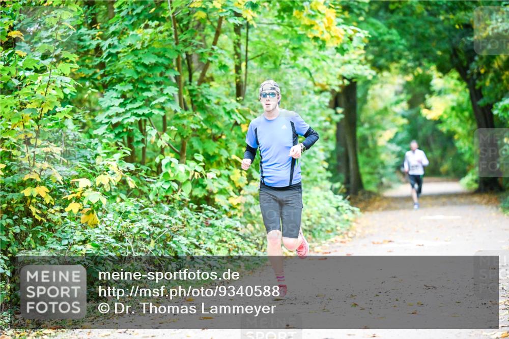 12.10.2025 - Bramfelder Halbmarathon 2025 Dr. Thomas Lammeyer http://msf.ph/oto/9340588 12.10.2025 09:48:16 Laufen  meine-sportfotos.de