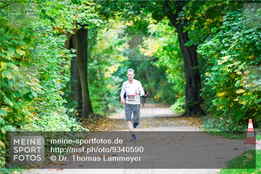 12.10.2025 - Bramfelder Halbmarathon 2025 Dr. Thomas Lammeyer http://msf.ph/oto/9340590 12.10.2025 09:48:19 Laufen 2530 meine-sportfotos.de