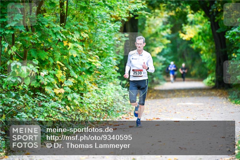 12.10.2025 - Bramfelder Halbmarathon 2025 Dr. Thomas Lammeyer http://msf.ph/oto/9340595 12.10.2025 09:48:22 Laufen 2530 meine-sportfotos.de