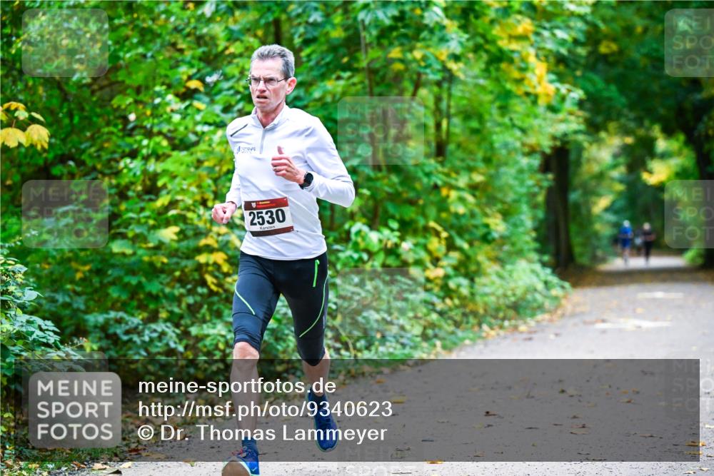 12.10.2025 - Bramfelder Halbmarathon 2025 Dr. Thomas Lammeyer http://msf.ph/oto/9340623 12.10.2025 09:48:26 Laufen 2530 meine-sportfotos.de