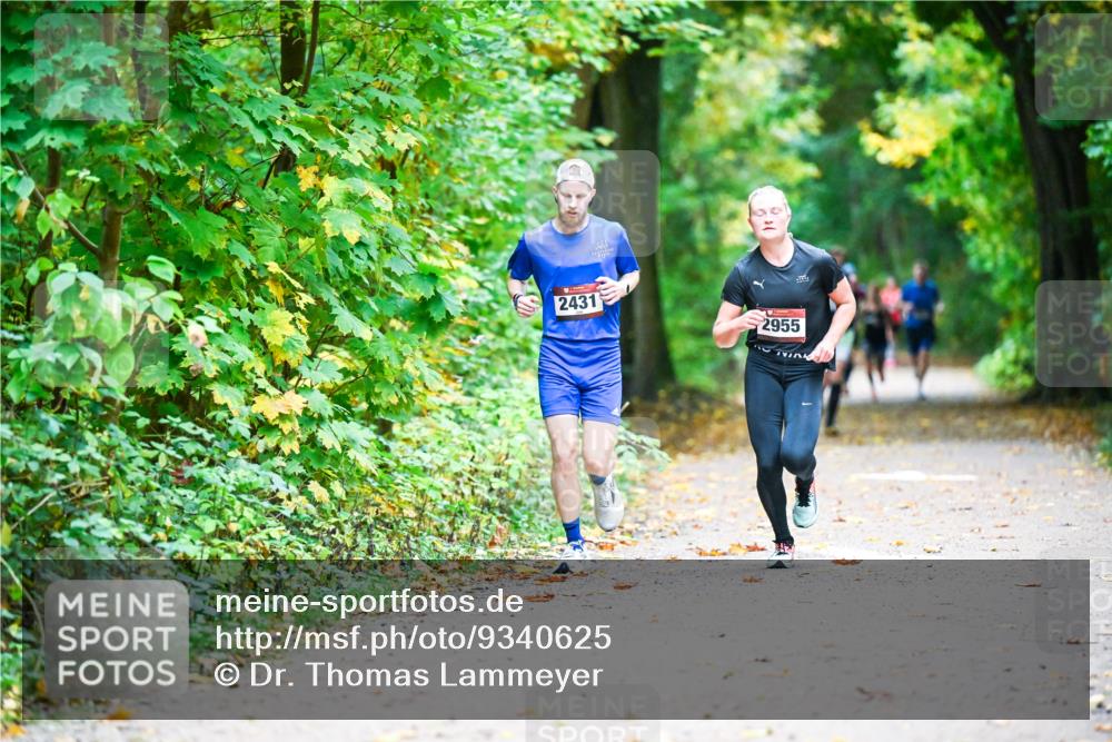 12.10.2025 - Bramfelder Halbmarathon 2025 Dr. Thomas Lammeyer http://msf.ph/oto/9340625 12.10.2025 09:48:42 Laufen 2431, 2955 meine-sportfotos.de