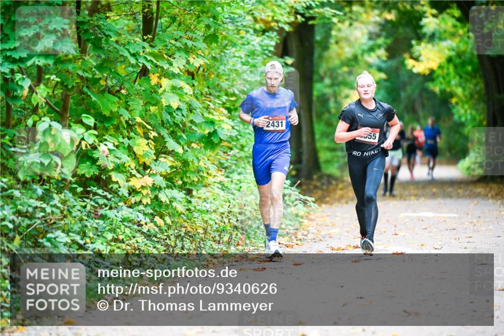 12.10.2025 - Bramfelder Halbmarathon 2025 Dr. Thomas Lammeyer http://msf.ph/oto/9340626 12.10.2025 09:48:42 Laufen 2431, 555 meine-sportfotos.de