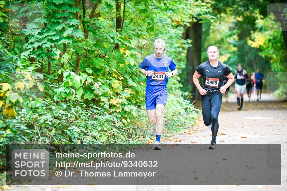 12.10.2025 - Bramfelder Halbmarathon 2025 Dr. Thomas Lammeyer http://msf.ph/oto/9340632 12.10.2025 09:48:43 Laufen 2431, 2955 meine-sportfotos.de