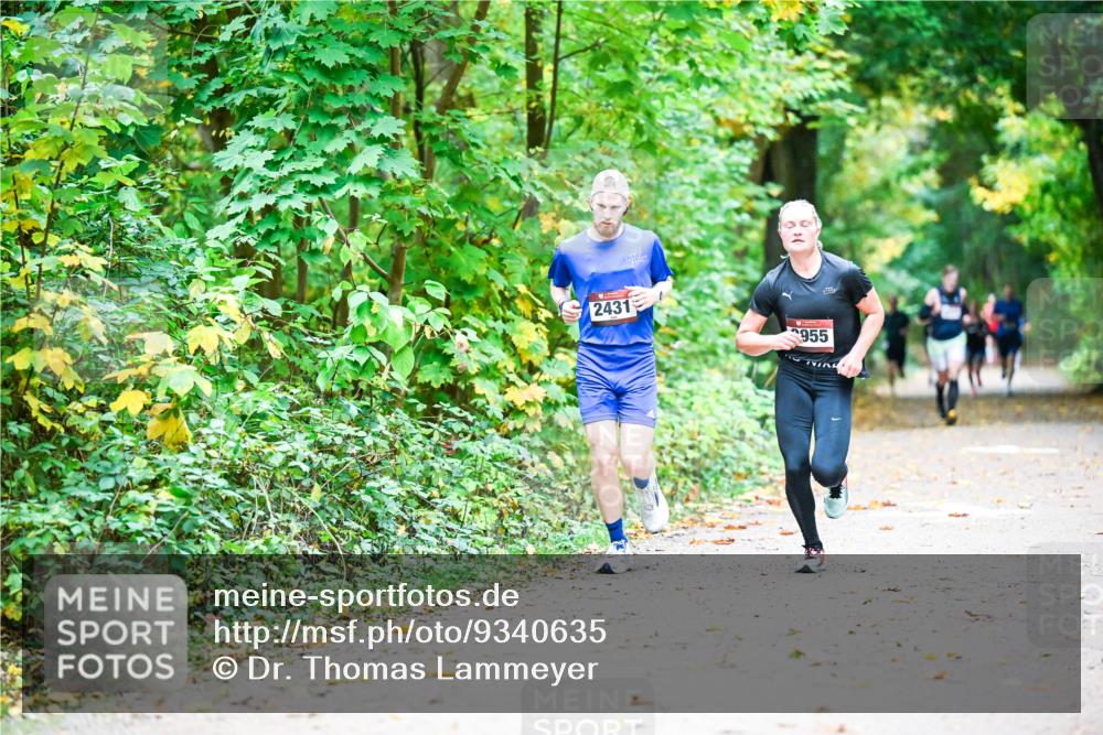 12.10.2025 - Bramfelder Halbmarathon 2025 Dr. Thomas Lammeyer http://msf.ph/oto/9340635 12.10.2025 09:48:43 Laufen 2431, 955 meine-sportfotos.de