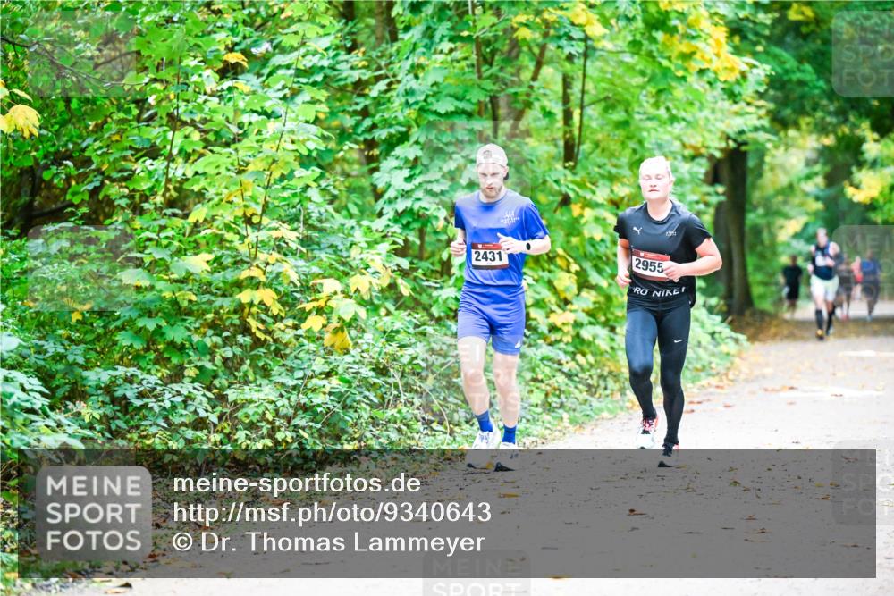 12.10.2025 - Bramfelder Halbmarathon 2025 Dr. Thomas Lammeyer http://msf.ph/oto/9340643 12.10.2025 09:48:44 Laufen 2431, 2955 meine-sportfotos.de