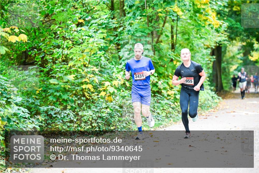 12.10.2025 - Bramfelder Halbmarathon 2025 Dr. Thomas Lammeyer http://msf.ph/oto/9340645 12.10.2025 09:48:45 Laufen 2431, 955 meine-sportfotos.de