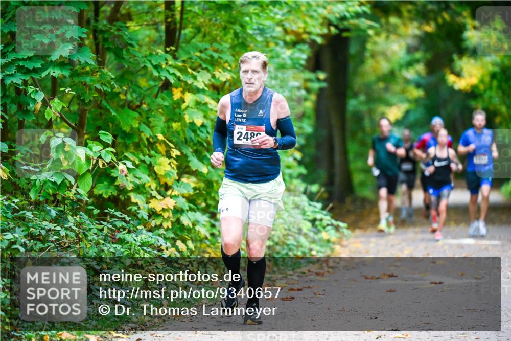 12.10.2025 - Bramfelder Halbmarathon 2025 Dr. Thomas Lammeyer http://msf.ph/oto/9340657 12.10.2025 09:48:51 Laufen 81, 24 meine-sportfotos.de